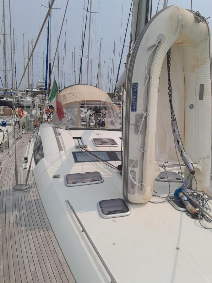 Private Room On Sailing Yacht 'Victoire' Marzamemi Ngoại thất bức ảnh
